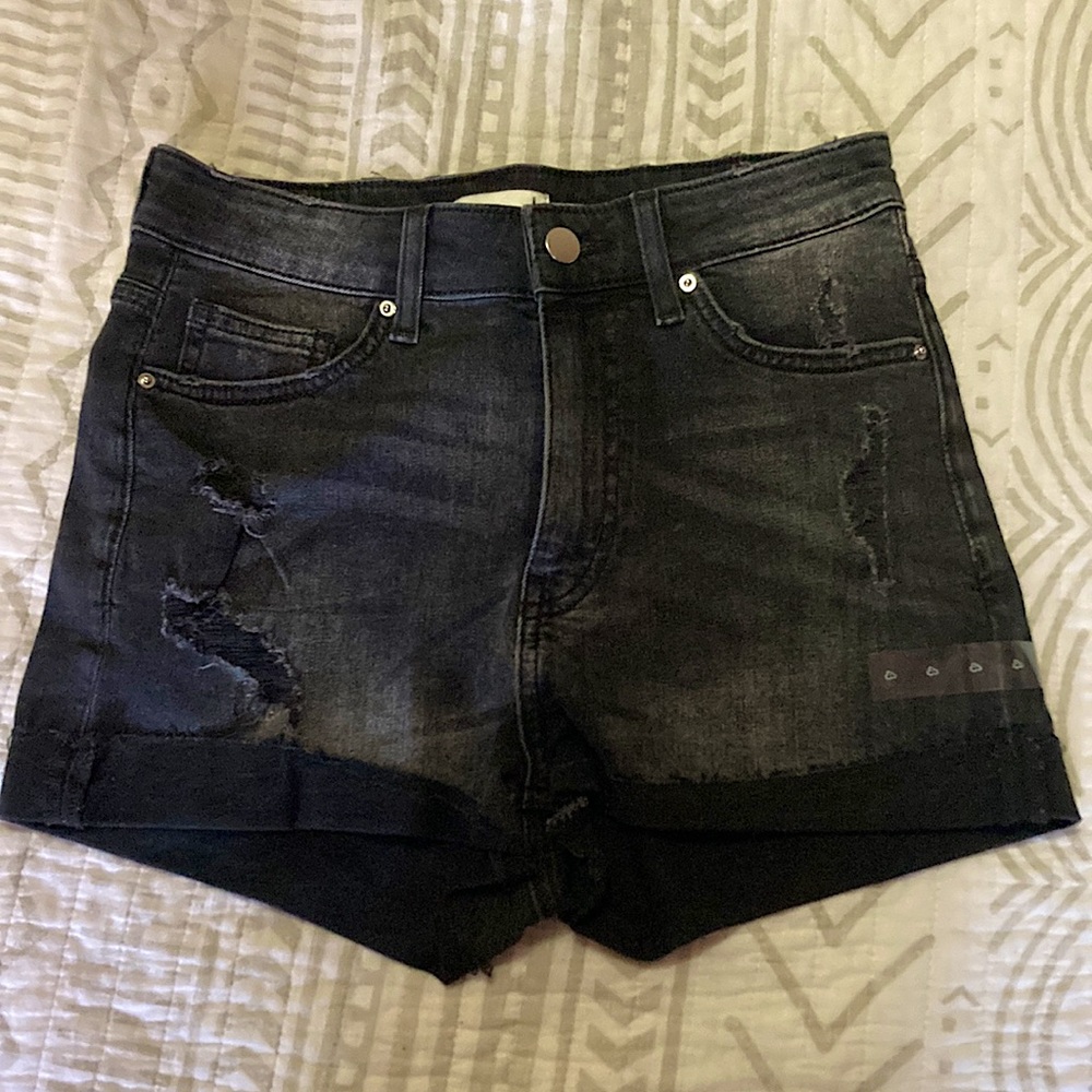 H&M